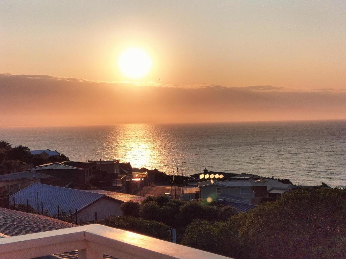 De La Hilcremat Hotel Simon's Town Exterior photo